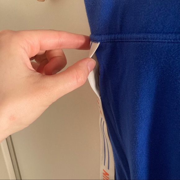 Nike Sportswear Hyper Femme Leggings Graphics - Picture 3 of 5